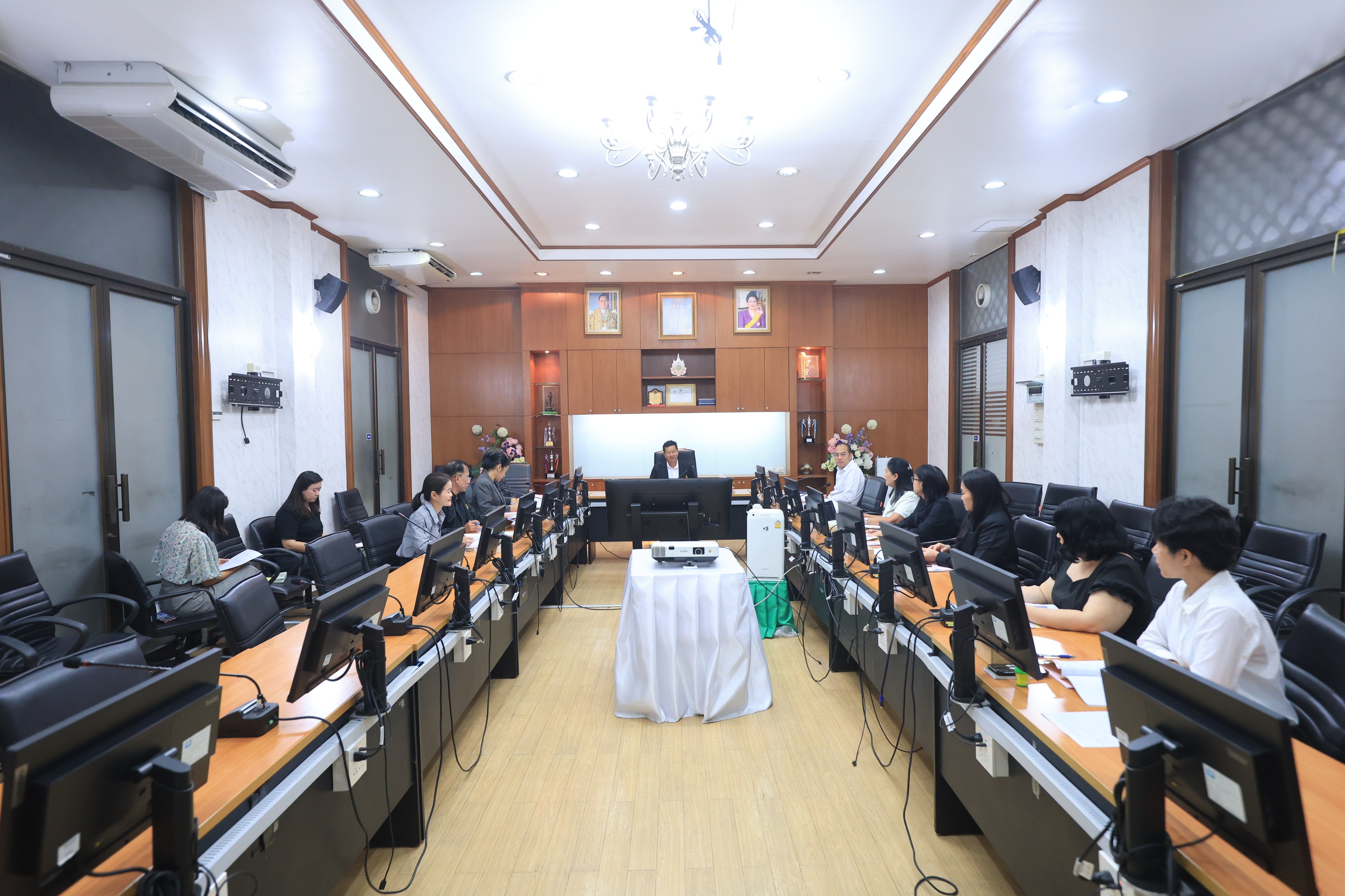 title - ส.ป.ก. ประชุมคณะกรรมการกลั่นกรองผลการประเมินประสิทธิภาพและประสิทธิผลการปฏิบัติงานของลูกจ้างประจำ ส.ป.ก. ส่วนกลาง